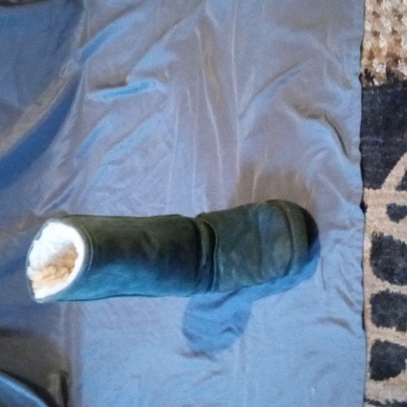 Dark green Bearpaw boots - Picture 6 of 9